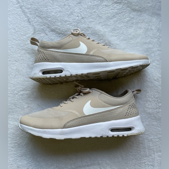 Nike
WMNS Air Max Thea Oatmeal/sail-white - Picture 3 of 8